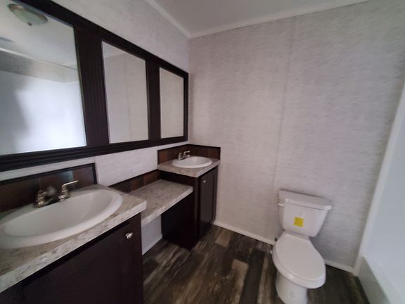 2nd image of 208 Dolphin Dr