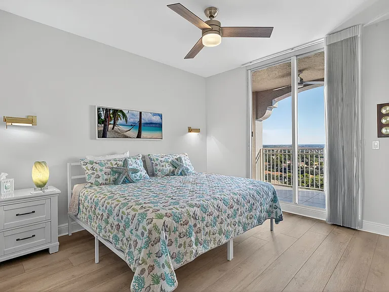1001 Arbor Lake Dr — Photo 25