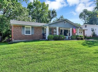 120 N Cardinal Ln, Saint Charles, MO 63301