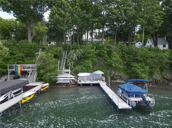 2521 E Lake Rd, Skaneateles, NY 13152