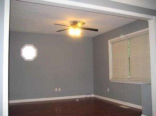 3rd image of 362 Lawrence Dr