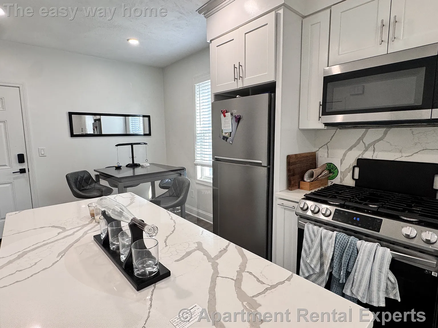 336 Lowell St — Photo 1