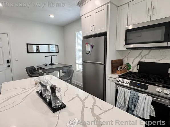 336 Lowell St, Somerville, MA