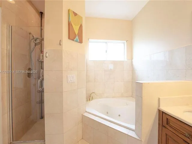 4 bed, 2.0 bath, 2273 sqft, $3,900 — Photo 3