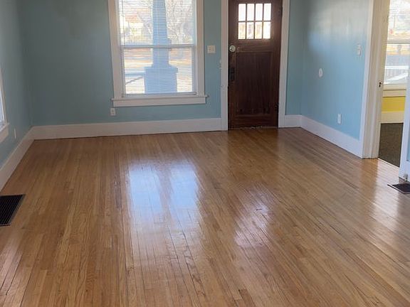 3rd image of 1001 Gunnison Ave