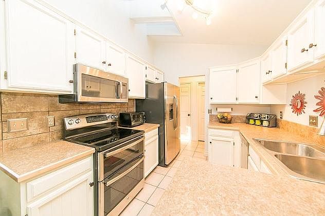 2nd image of 3871 Paseo Del Prad