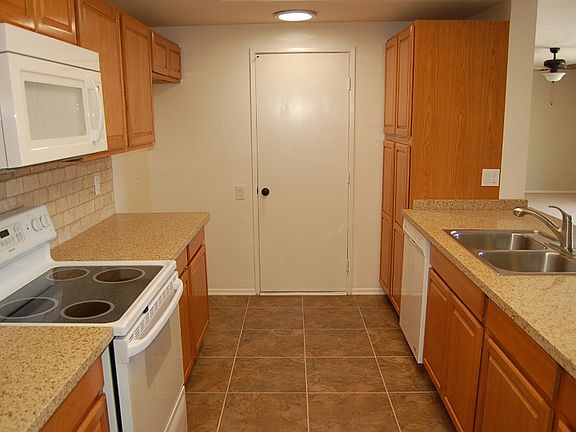 5th image of 27633 Camden Way