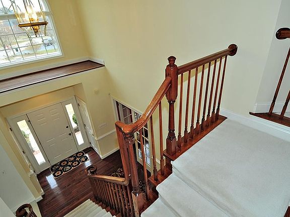 3rd image of 201 Copperwood Ct