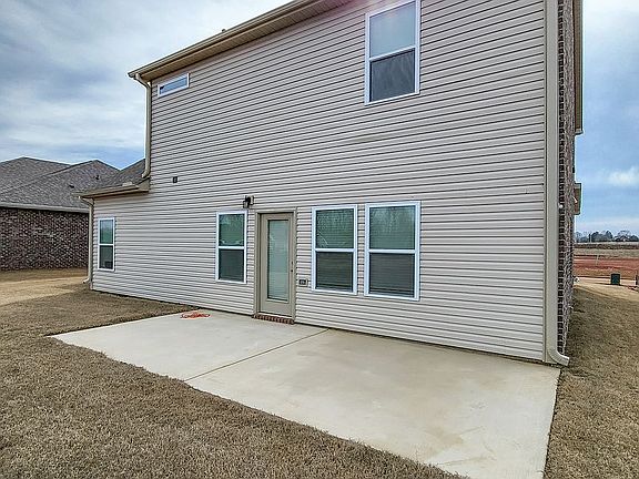 3rd image of 26733 Kyle Ln