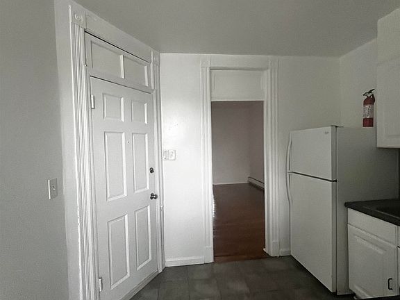 5th image of 168 Lexington Ave
