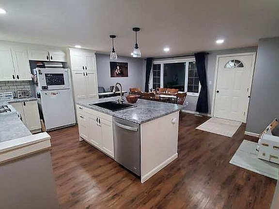 4th image of 1702 7th Ave
