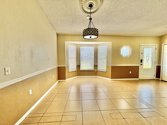5th image of 913 Nancy Ct