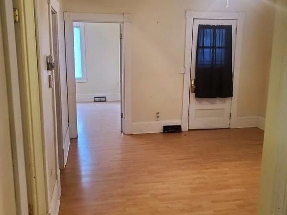4th image of 1227 Michigan Ave
