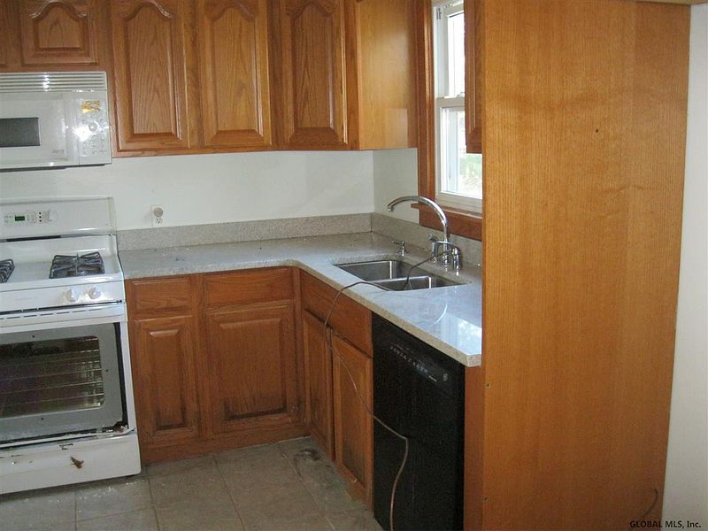 3rd image of 4343 BUCKINGHAM Drive