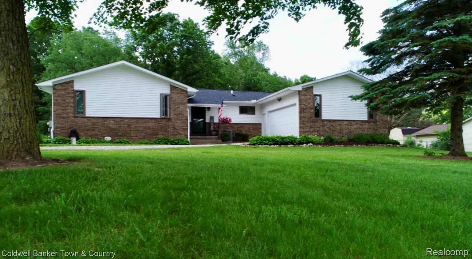 8811 Coyle Dr photo 1