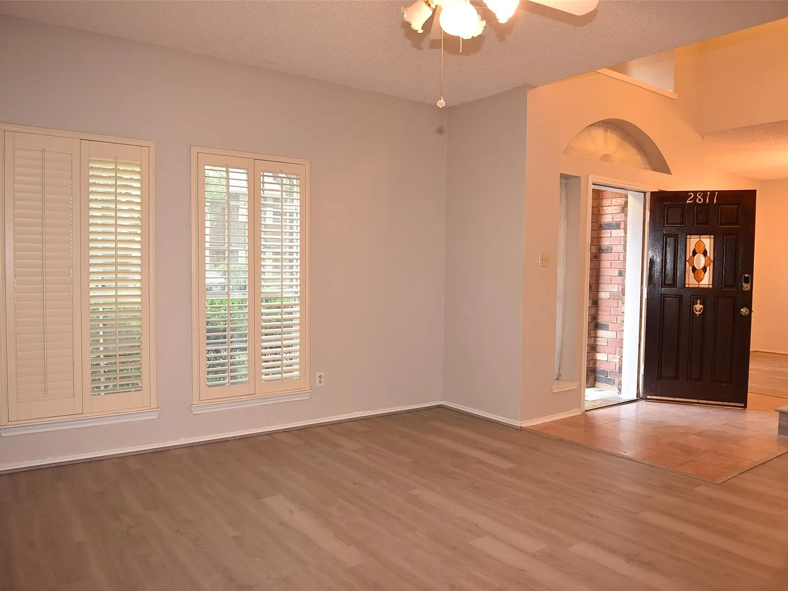 4 bed, 2.5 bath, 2672 sqft, $2,400 — Photo 3