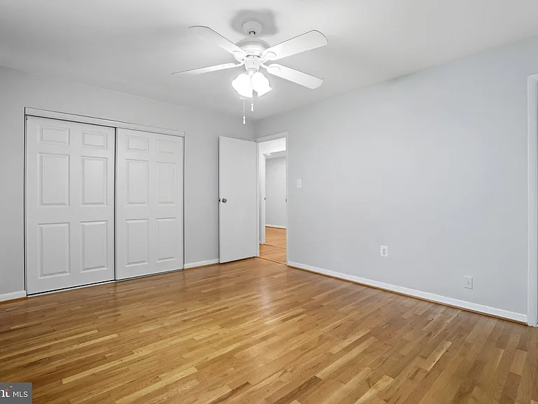 5023 King Richard Dr — Photo 15