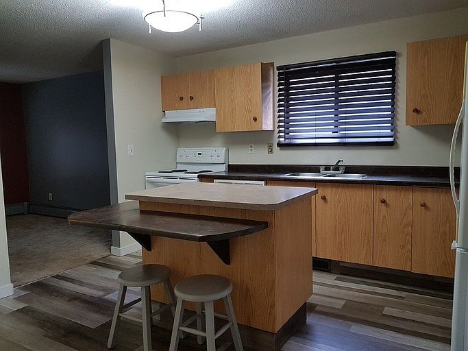 5518 41st St Red Deer, AB, T4N1A7 Apartments for Rent Zillow