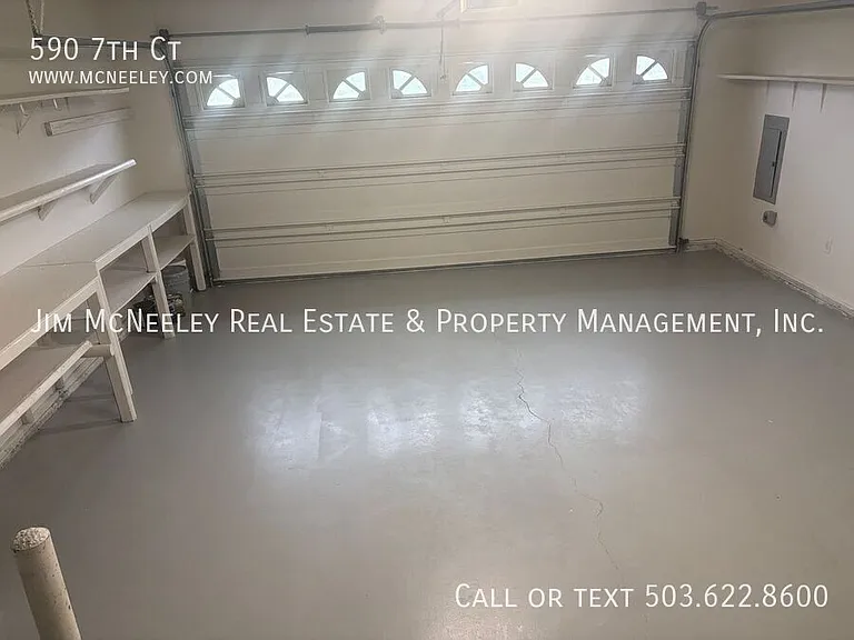 590 7th Ct — Photo 23