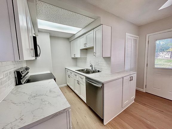 5th image of 642 Lindemann Dr