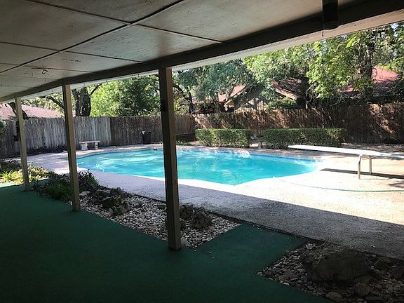 3rd image of 4302 Woodway Dr
