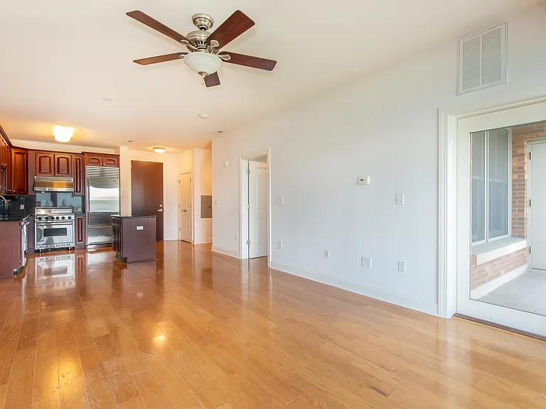 20 Avenue At Port Imperial #330 — Photo 15