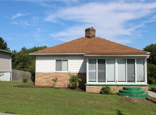 38 Main St, Burgettstown, PA 15021