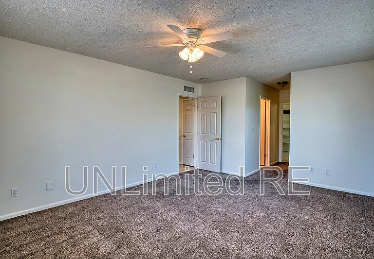 2982 Winterhaven Dr — Photo 36
