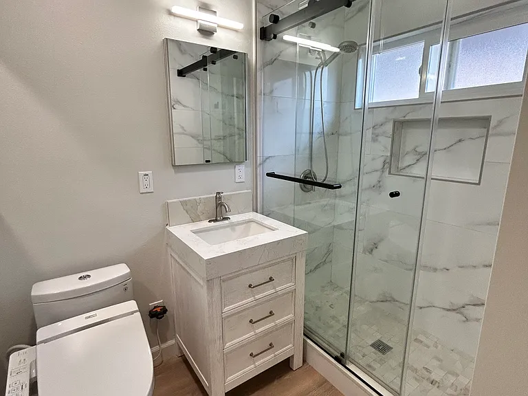 bathroom inside the master bedroom