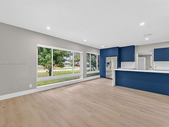 3rd image of 1508 SW 20th Ave