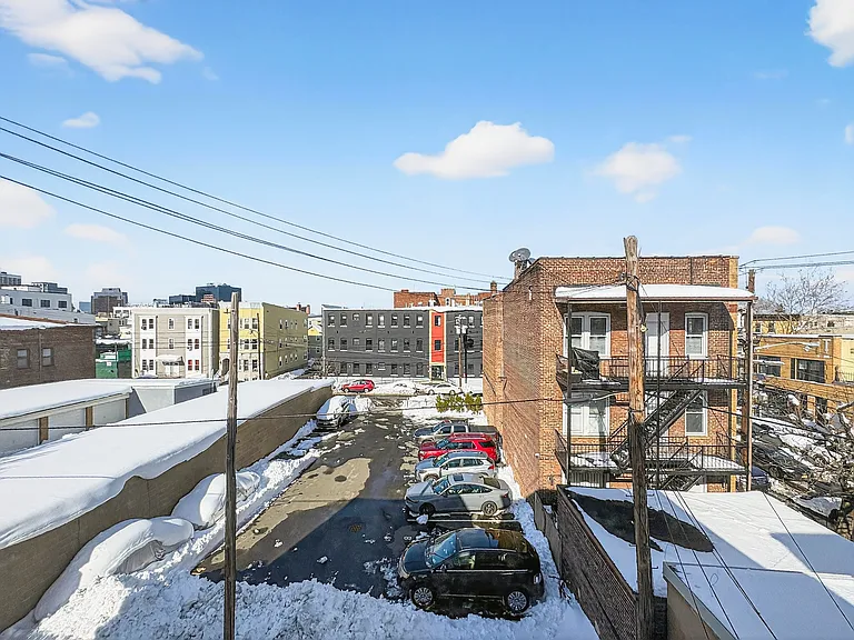 345 Walnut St #3R — Photo 41