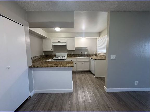3rd image of 210 S Valencia St APT 3