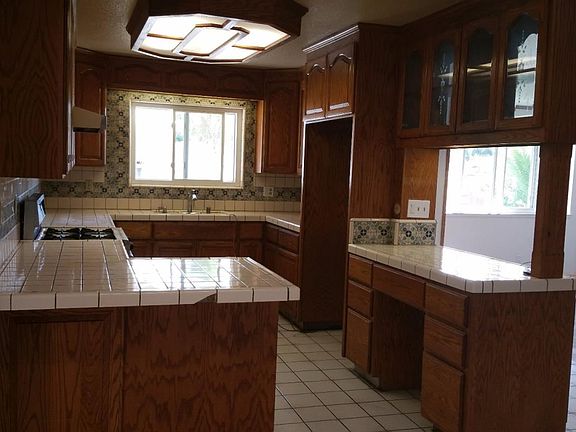 3rd image of 3303 Sylvan Dr