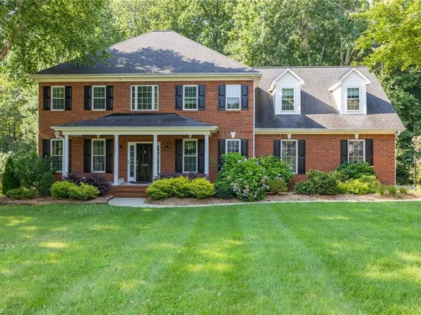 8203 Kelly Ford Rd, Oak Ridge, NC 27310