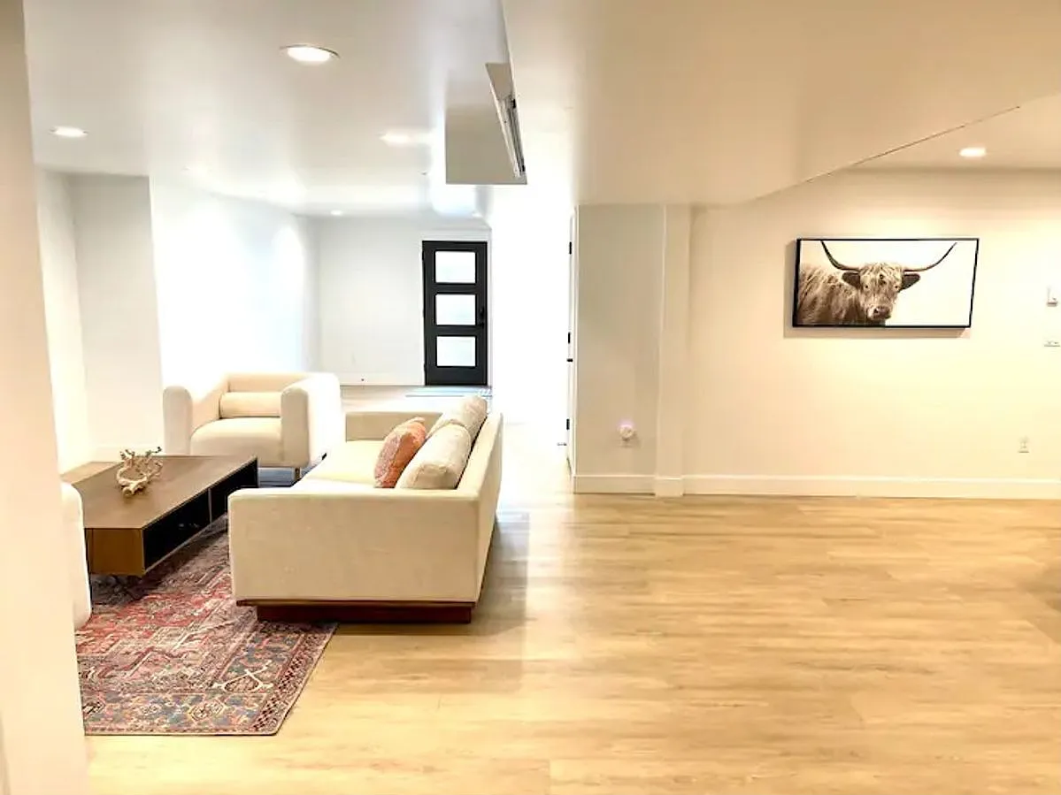 3 Bedroom / 1 Bath Modern Teton Basement Apartment - Parking for 2 cars — Photo 3
