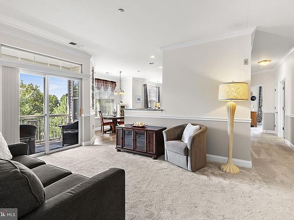 4th image of 307 Tiree Ct Unit 403