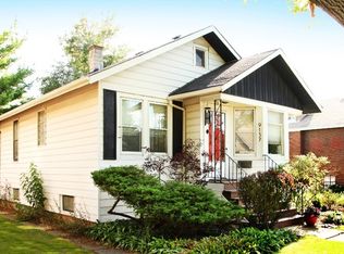 9137 Sheridan Ave, Brookfield, IL