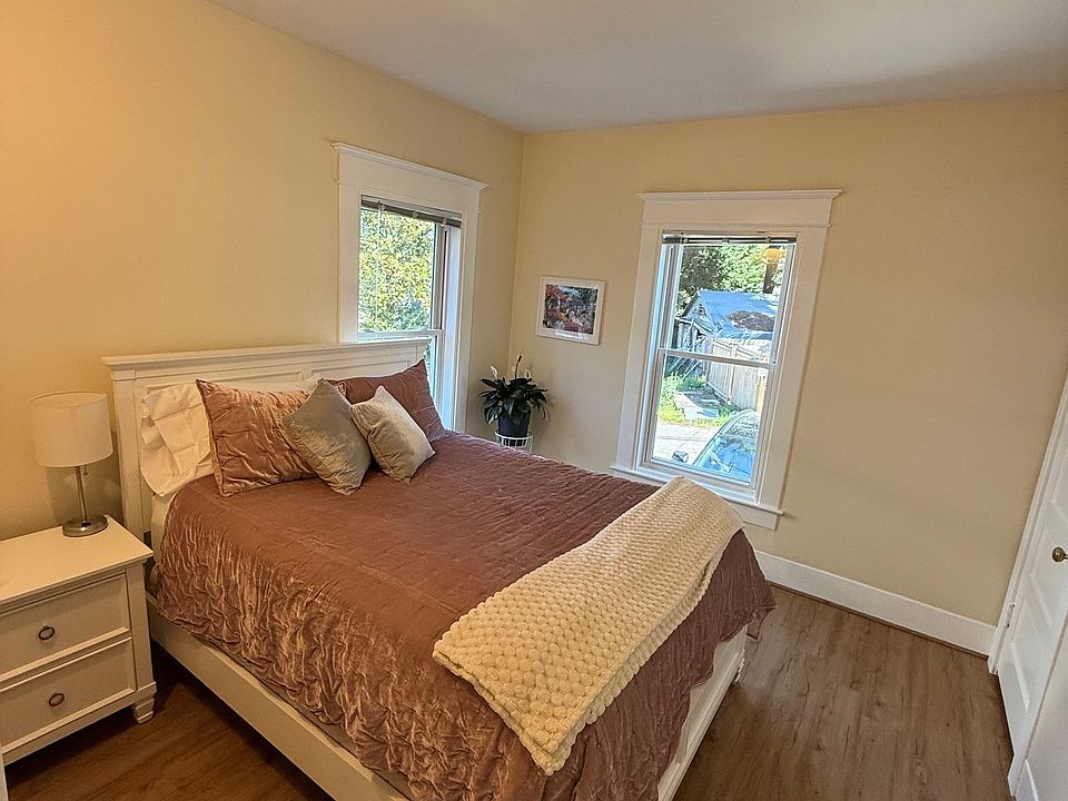 Corner bedroom