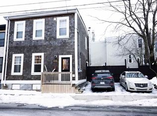 2586 Maynard St, Halifax, NS B3K3V5