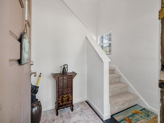 3rd image of 7935 Edgebrook Cir APT I