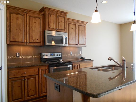 5th image of 4605 NE 93rd St