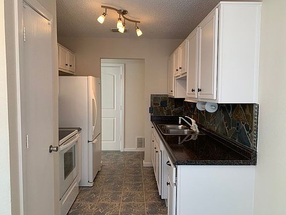 5th image of 766 Deauville Cir E