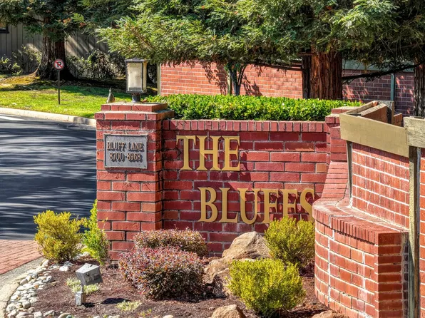 8927 Bluff Ln, Fair Oaks, CA 95628