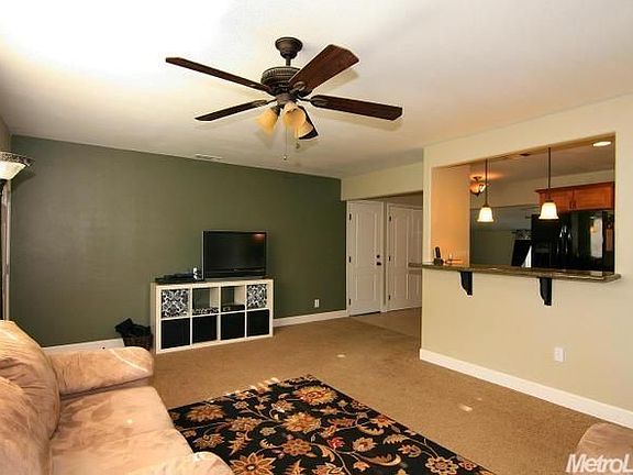4th image of 8521 Oak Ave