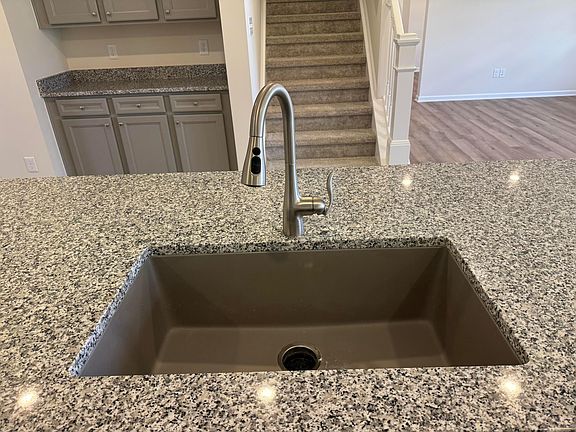 5th image of 526 Penwell Dr Lot 13896