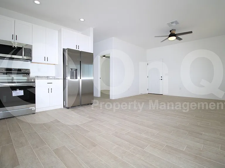72 W James L Sullivan St #2 — Photo 3
