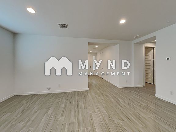 3rd image of 16536 W Saguaro Park Ln