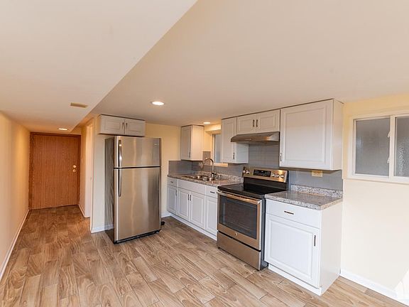 5th image of 5847 N Maplewood Ave #G