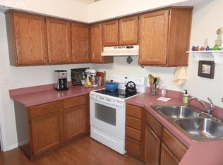 734 Leafy Hollow Ct, Fenton, MI 48430