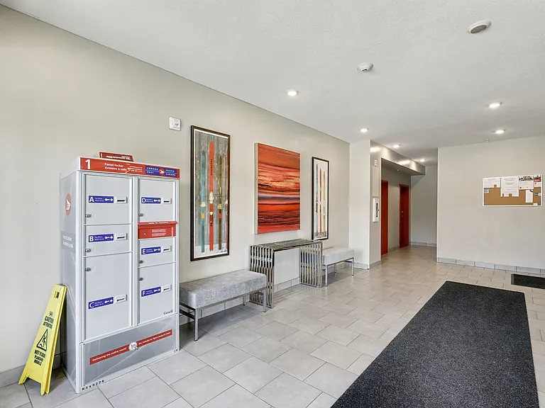 660 Garibaldi Ave — Photo 70